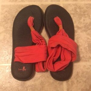 Women’s Sanuk Yoga Sling Sandals in Pink size 8